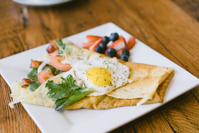 Rise and Dine: square plate with brunch food