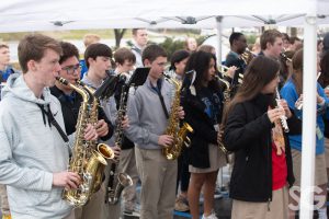 LaRosa's: group of high school kids playing band instruments